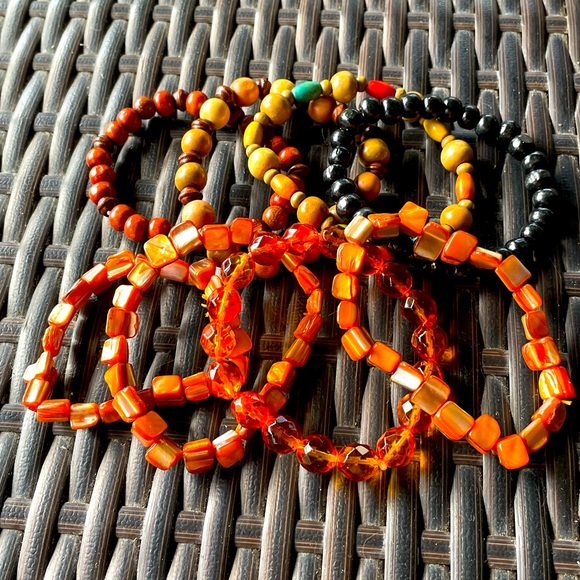 ✔️✔️Handmade- set of 8 stretch bracelets in shell, wood and glass - Picture 3 of 4